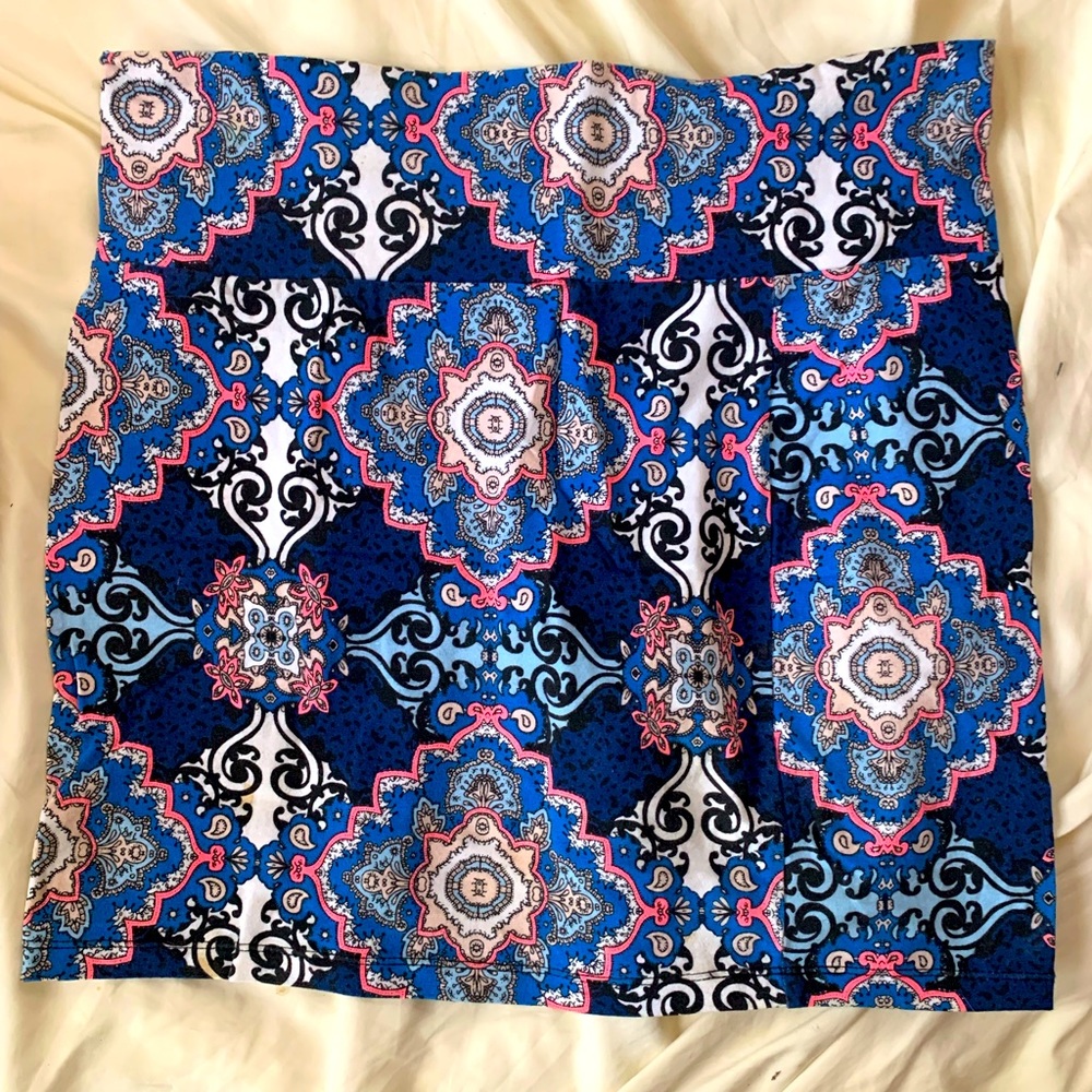 Charlotte Russe patterned mini skirt